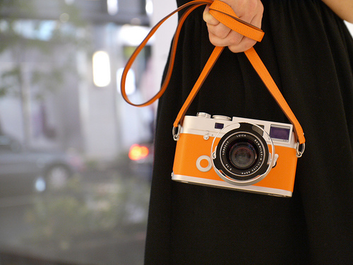 Модная и стильная фотокамера Leica M7 Edition Hermes